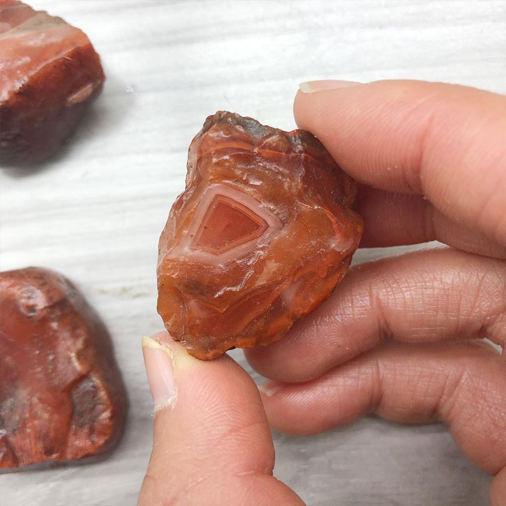 Aquarium Plant Red - 1 PC สุ่มหยาบดิบ Carnelian สีแดง Agate